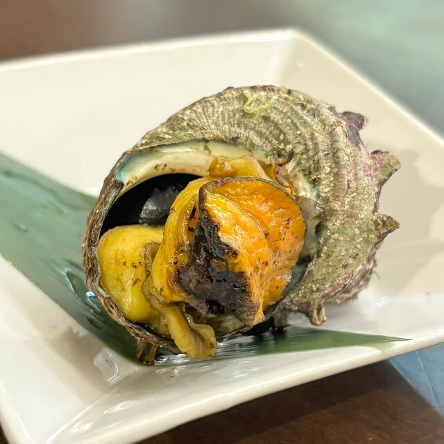 サザエのつぼ焼き